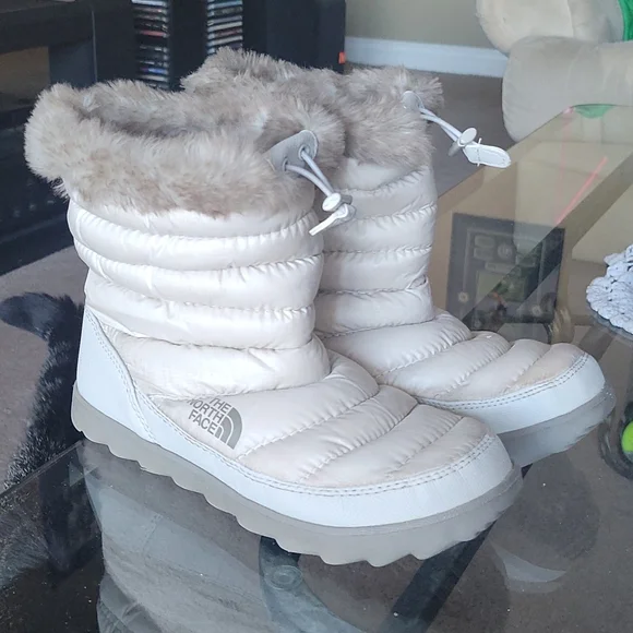 North Face Thermoball Puffer Ankle Booties Sz 7 - Picture 4 of 10